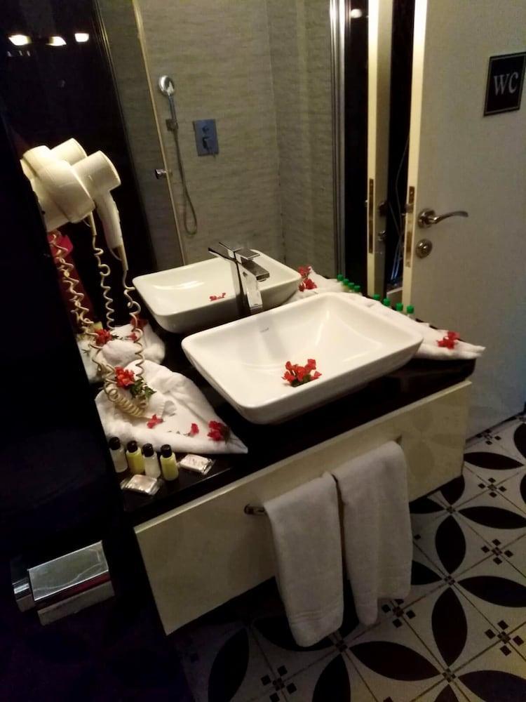איזמיר Wox Ew Hotel מראה חיצוני תמונה