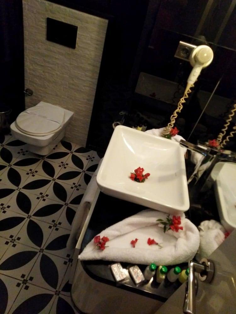 איזמיר Wox Ew Hotel מראה חיצוני תמונה